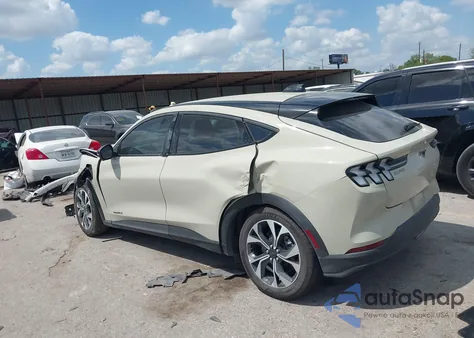 2025 Ford Mustang Mach-E Select z USA, uszkodzony, nr VIN 3FMTK1R48SMA16056